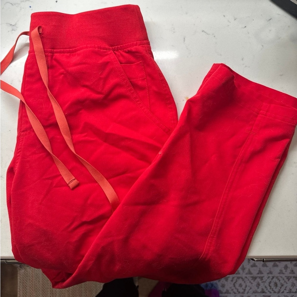 Figs yola 2.0 in pop red high waisted size small petite